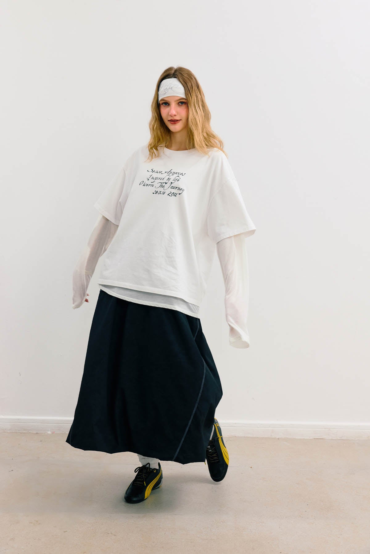 
                  
                    Script Print Tee White【L26-T06WH】
                  
                