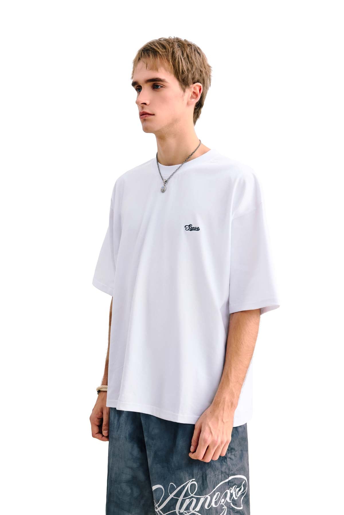 
                  
                    Gaze Graphic SS White【M26-T02WH】
                  
                