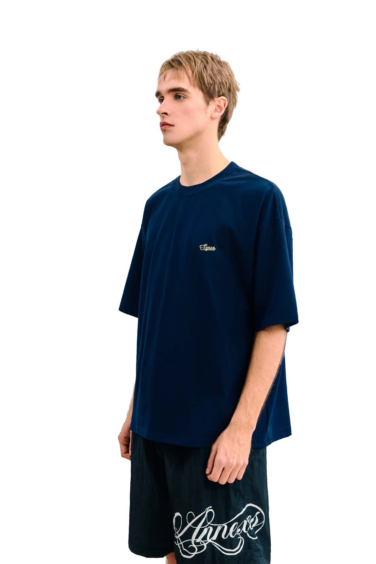 
                  
                    Gaze Graphic SS Navy【M26-T02NY】
                  
                
