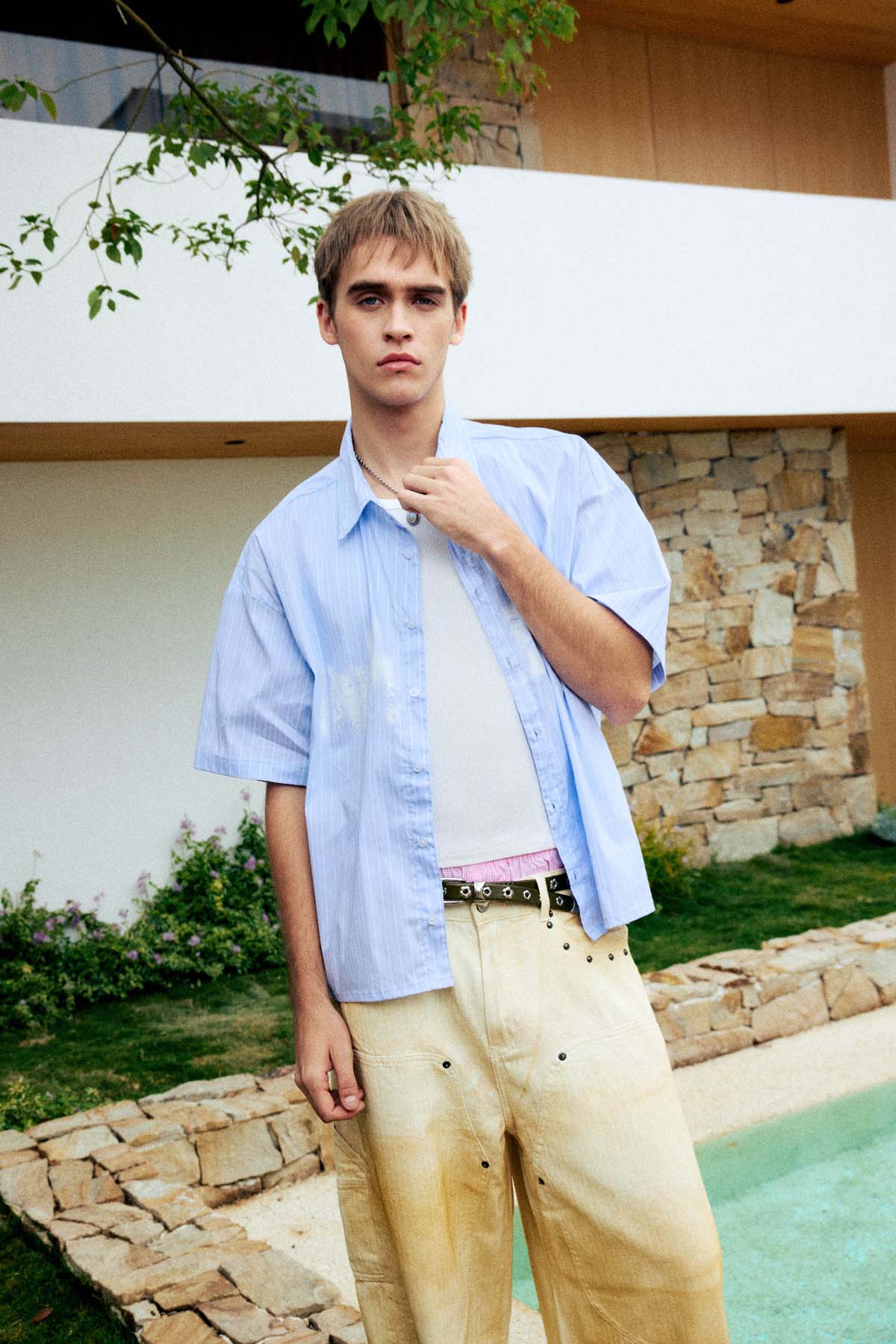 
                  
                    Striped Spray Shirt Light Blue【M26-02LB】
                  
                