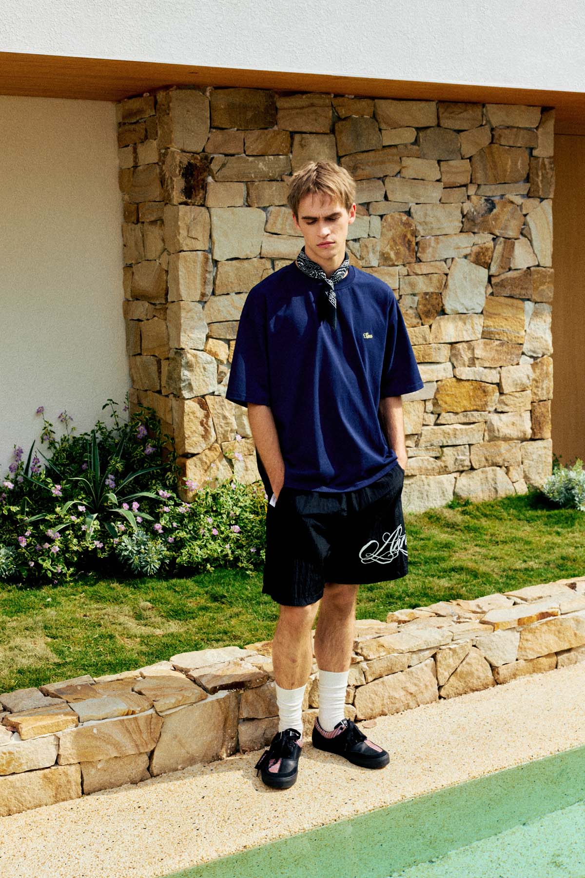 
                  
                    Gaze Graphic SS Navy【M26-T02NY】
                  
                