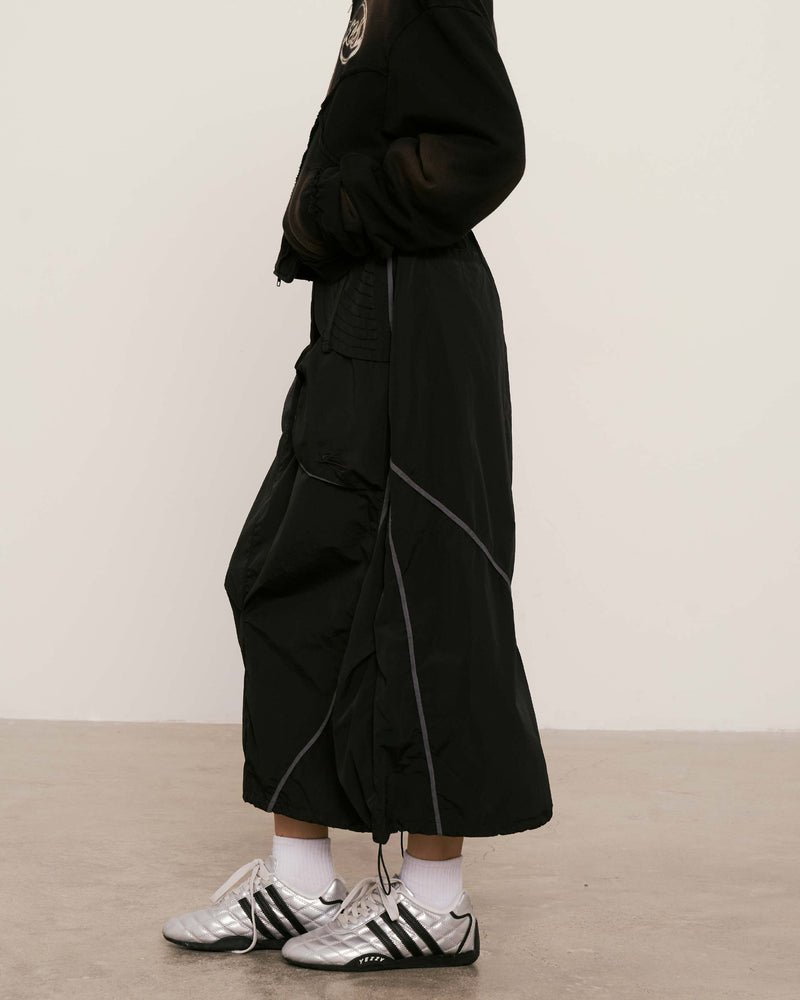 
                  
                    Paneled Lightweight Layer Skirt Black【L25-38BK】
                  
                