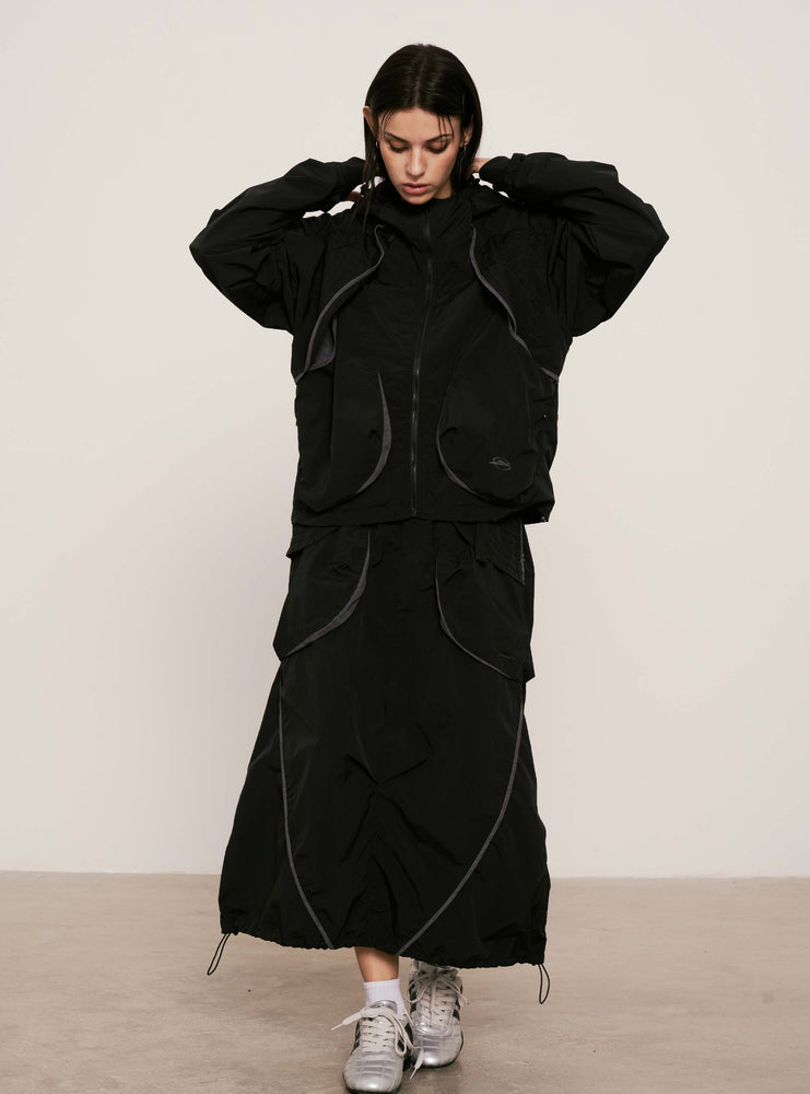 
                  
                    Paneled Lightweight Hooded Jacket Black【L25-39BK】
                  
                