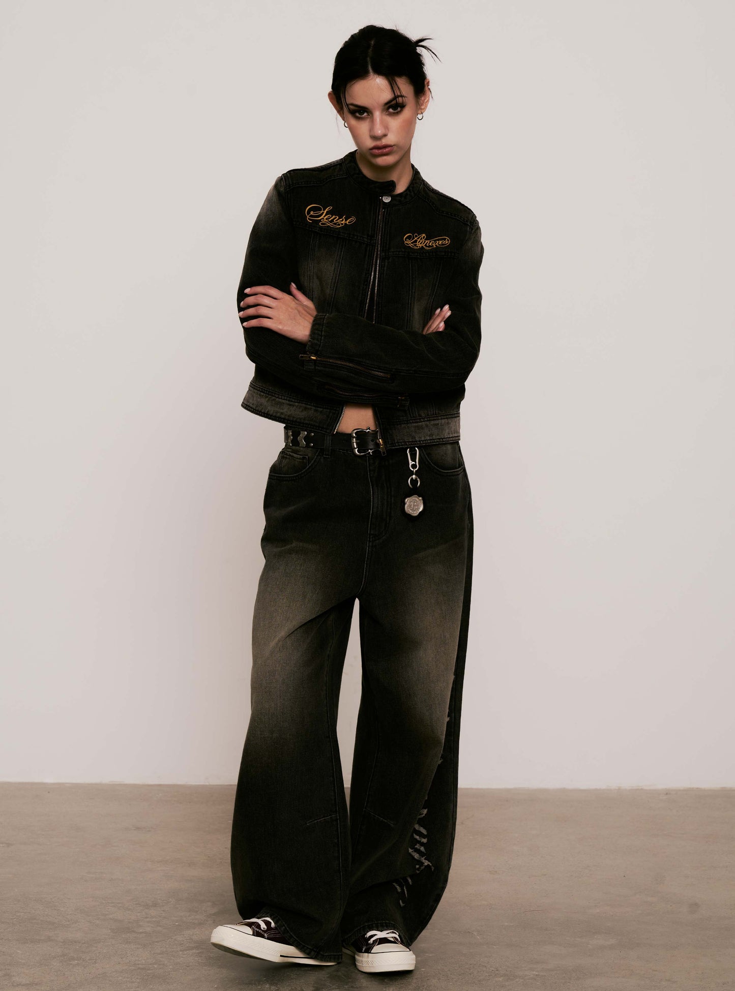 
                  
                    Damage Denim Barrel Leg Jeans Coal Black【L25-36CB】
                  
                