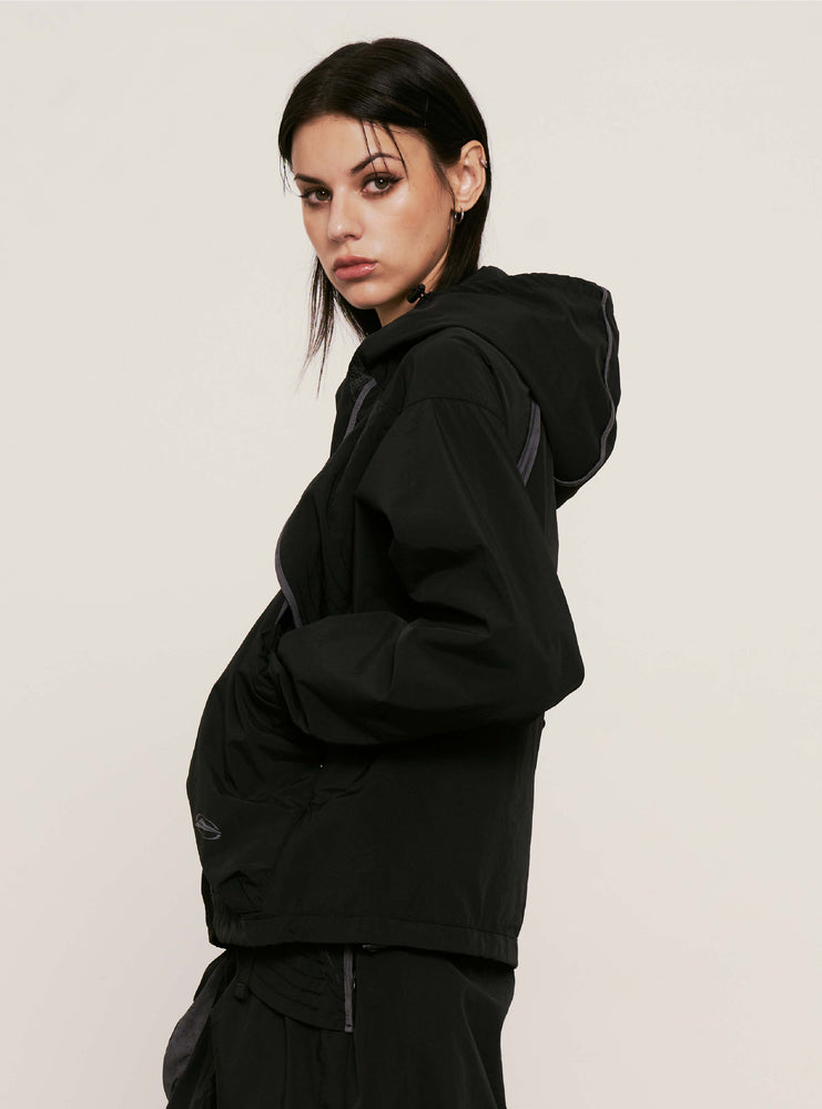 
                  
                    Paneled Lightweight Hooded Jacket Black【L25-39BK】
                  
                