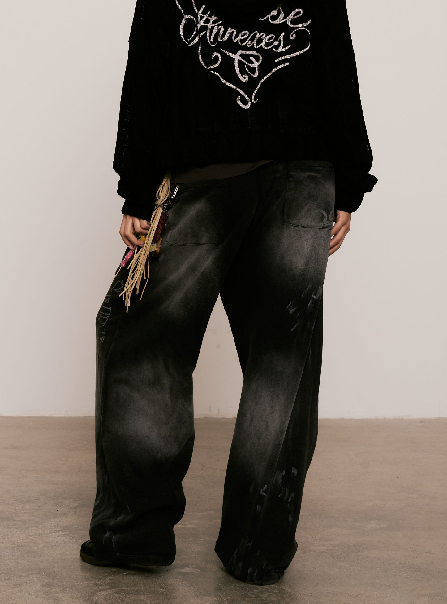 
                  
                    Sun Faded Sweat Pants Coal Black【M25-38CB】
                  
                