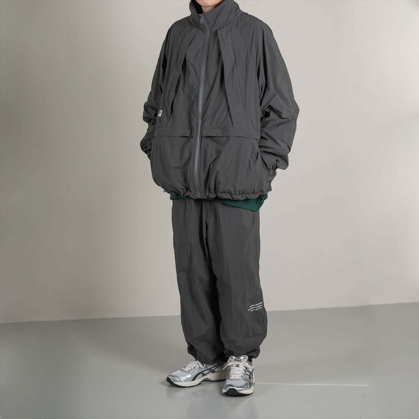 
                  
                    Tech Track Pants Grey【M22-45GY】
                  
                