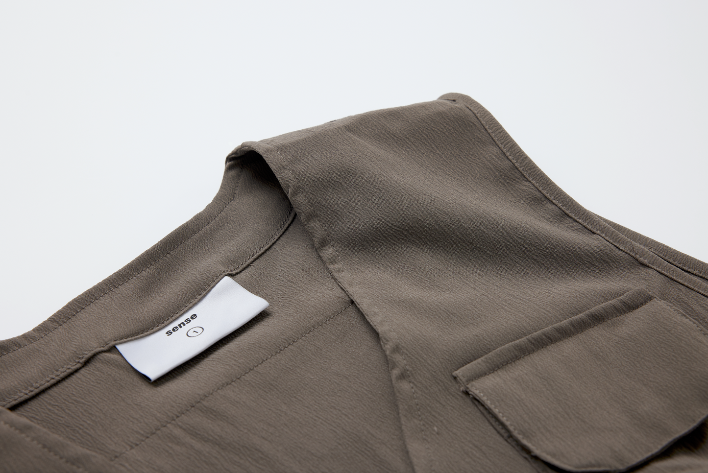 
                  
                    Half Cut Vest Olive【M23-06OL】
                  
                