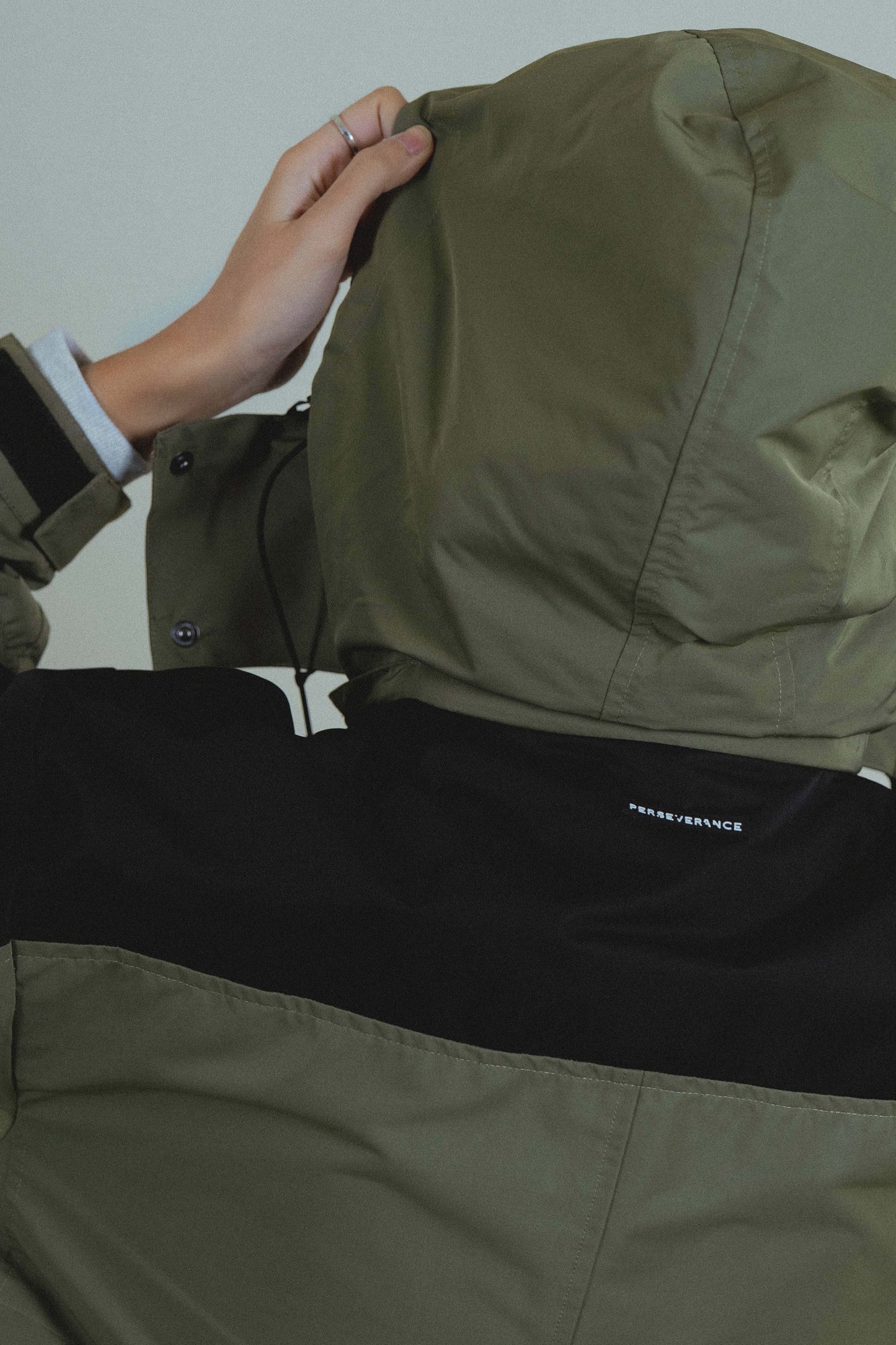 
                  
                    Waterproof Hooded Long Shell Parka Olive【L22-44ol】
                  
                