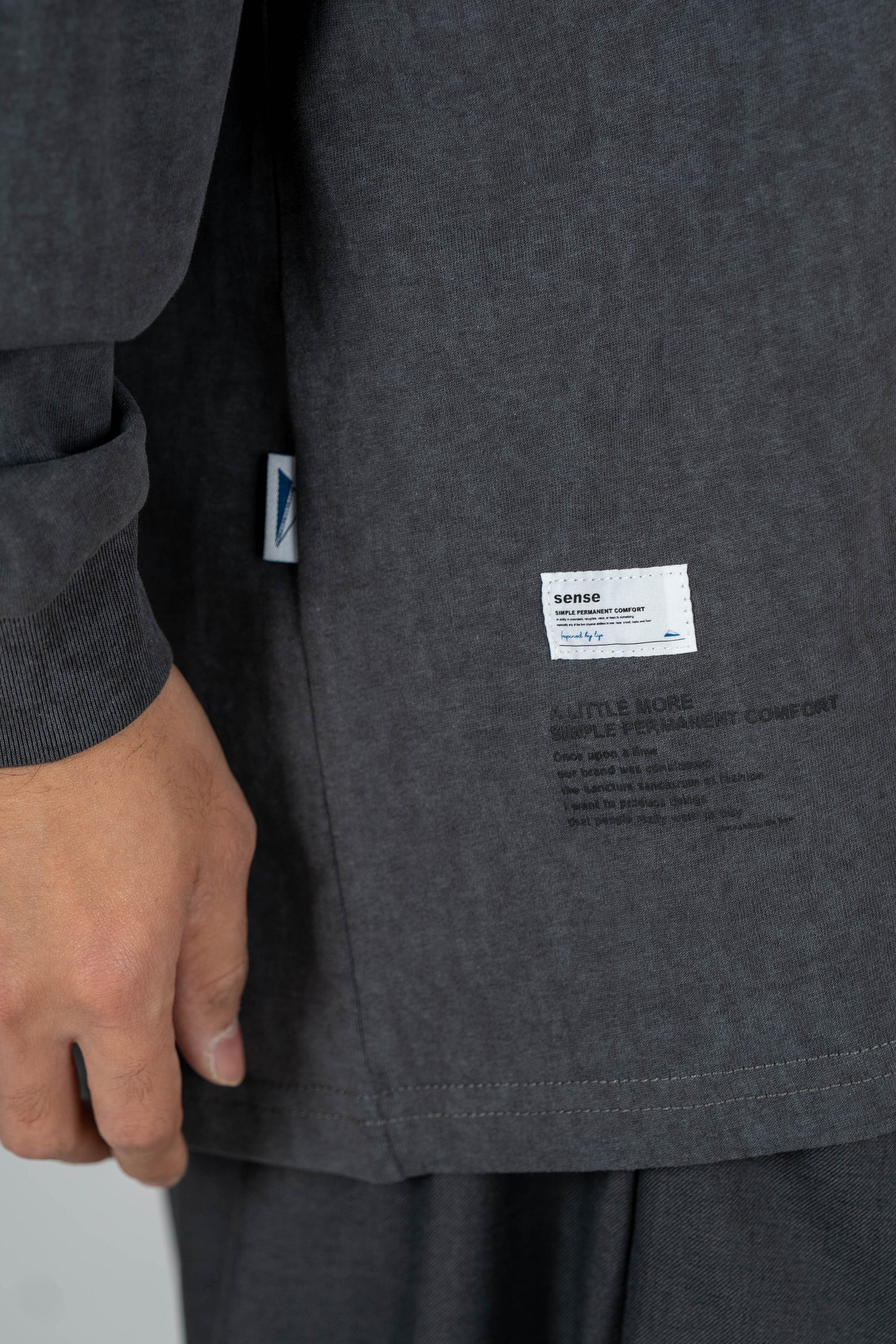 
                  
                    Dyed Washed Print LS Charcoal【M22-T14CH】
                  
                