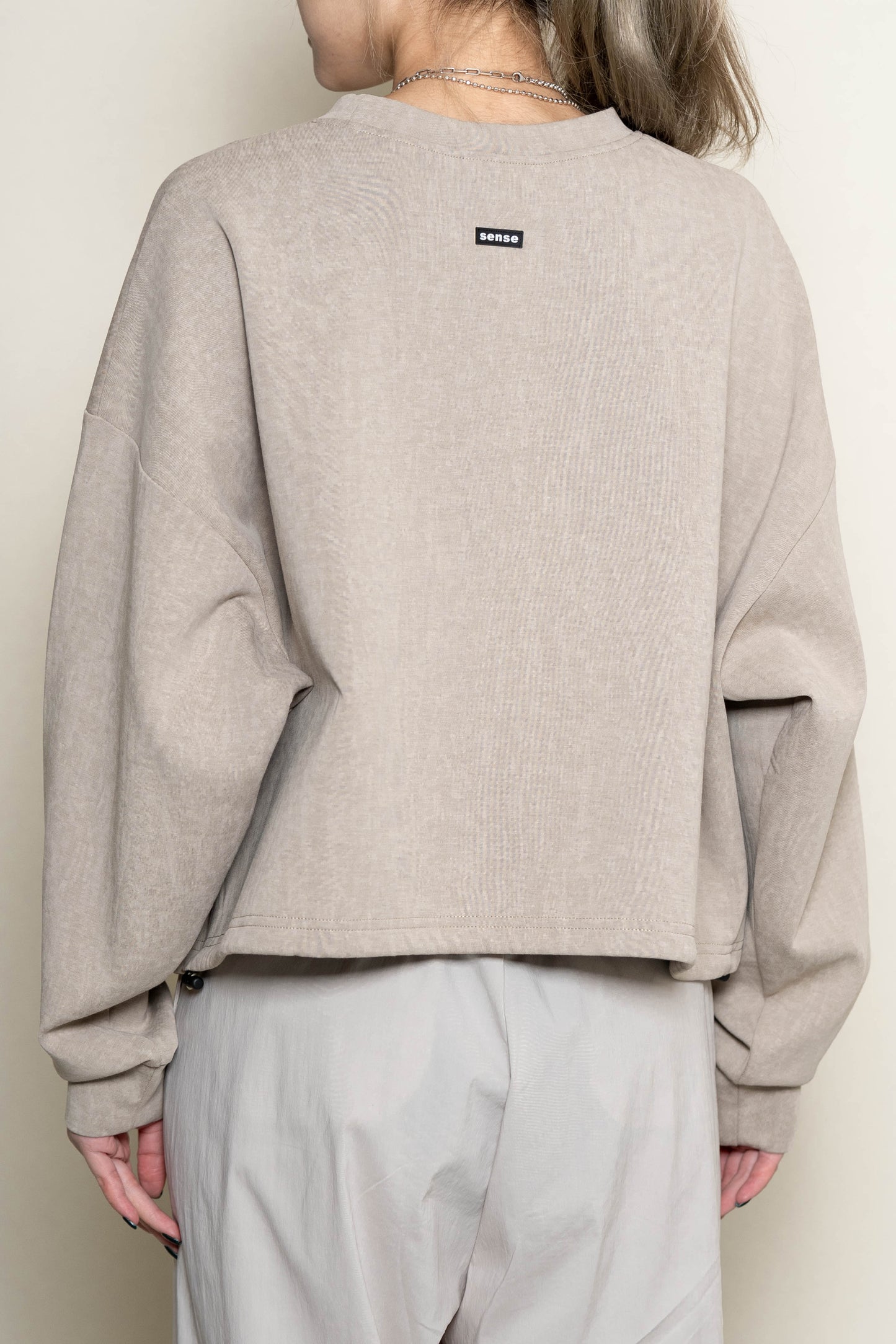 
                  
                    Techno Scuba Matte Printing Top Olive【L22-43ol】
                  
                