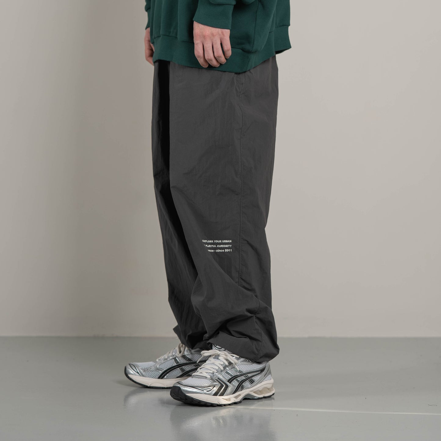 
                  
                    Tech Track Pants Grey【M22-45GY】
                  
                