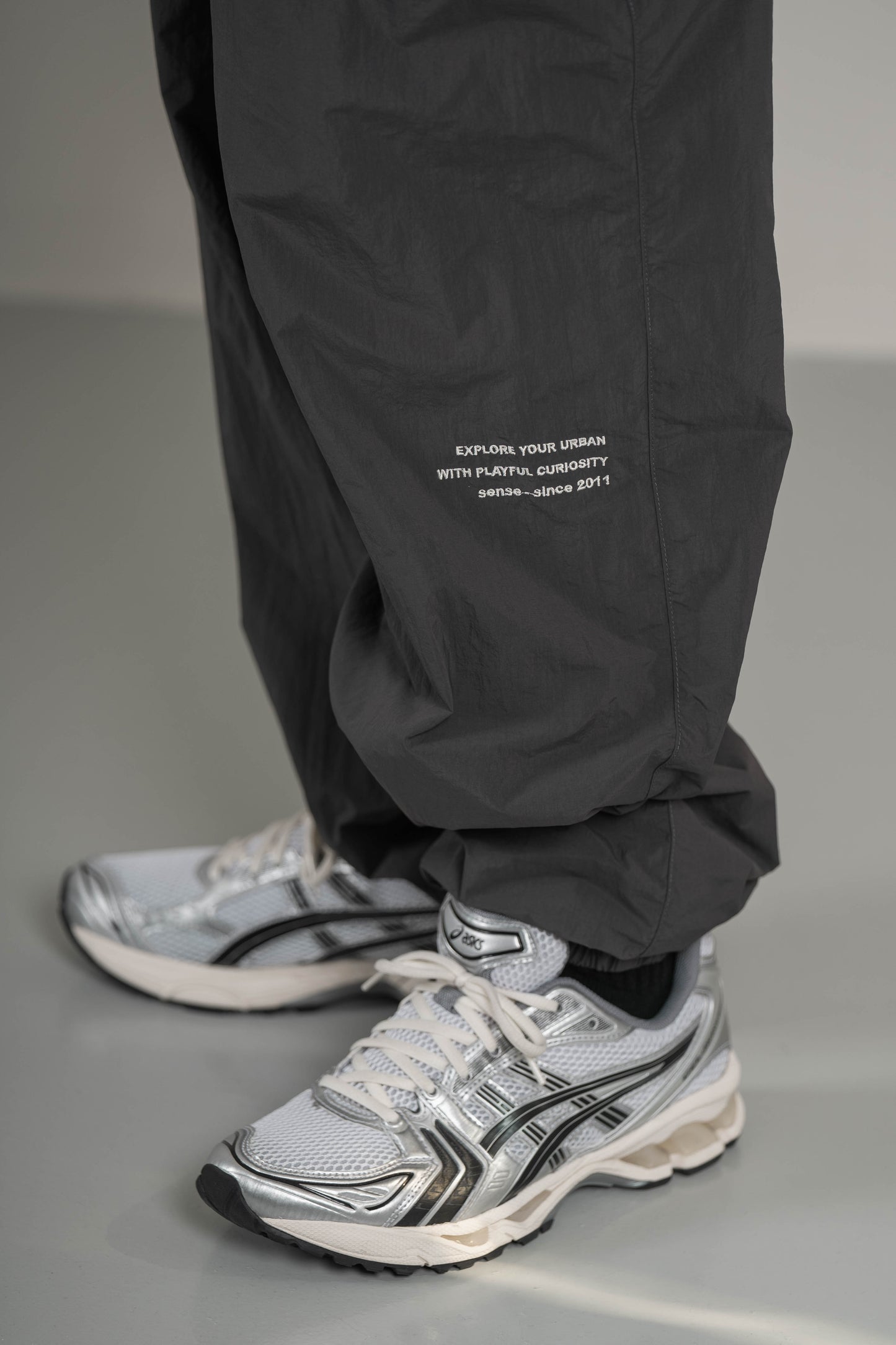 
                  
                    Tech Track Pants Grey【M22-45GY】
                  
                