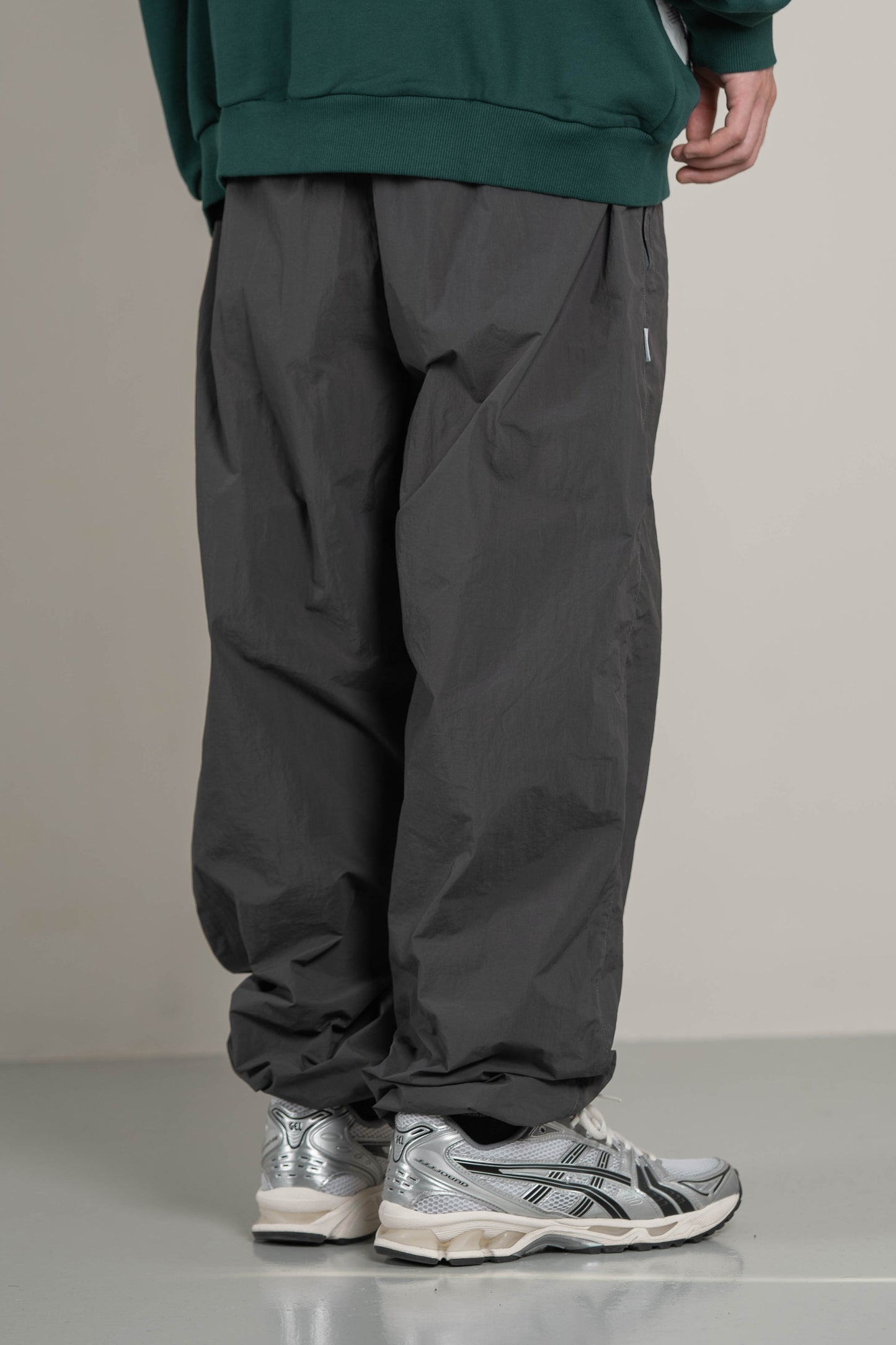 
                  
                    Tech Track Pants Grey【M22-45GY】
                  
                