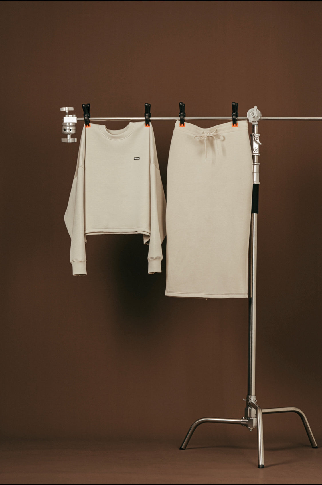 
                  
                    MS Techno Scuba Tube Skirt White【L21-37WH】
                  
                