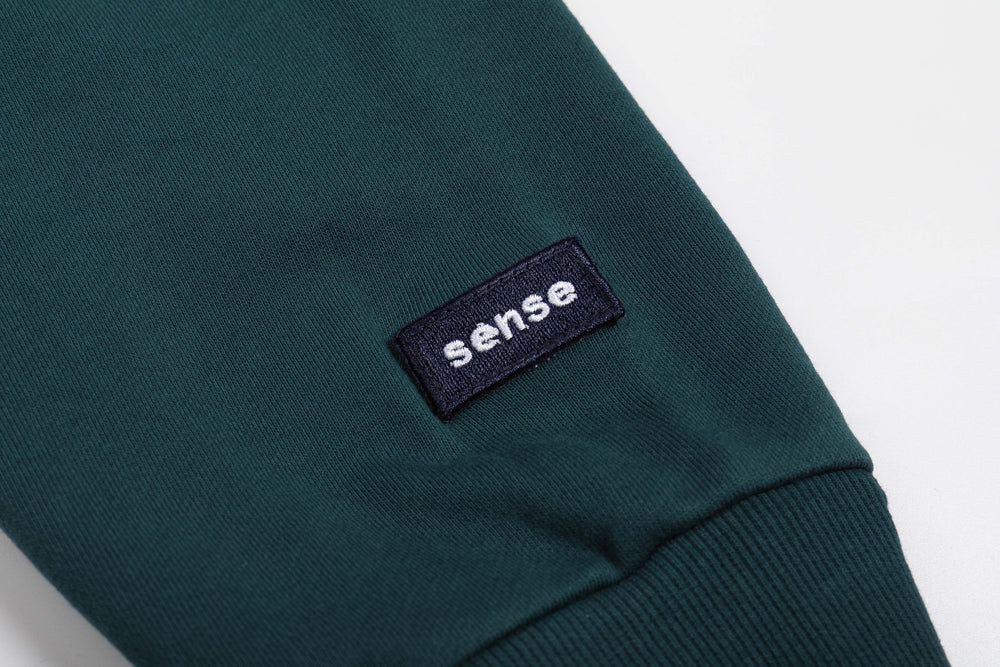
                  
                    Embroidery Crew Neck Black【M22-52BK】
                  
                