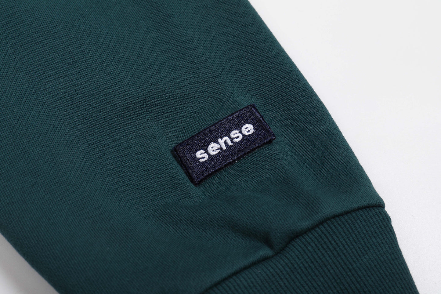 
                  
                    Embroidery Crew Neck Black【M22-52BK】
                  
                