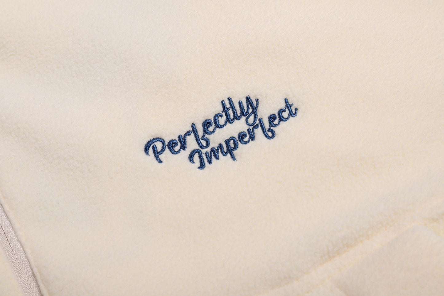 
                  
                    Embroidery Polar Fleece Pullover Blue【L22-38BL】
                  
                