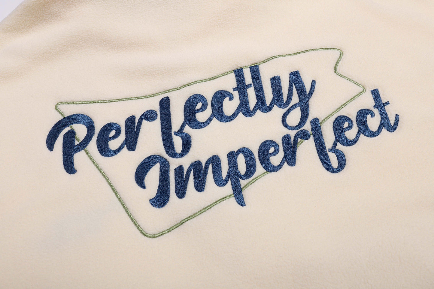 
                  
                    Embroidery Polar Fleece Pullover Blue【L22-38BL】
                  
                