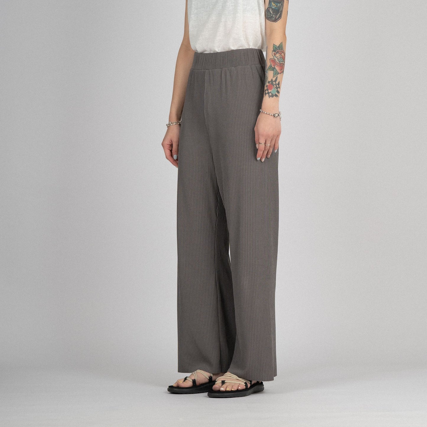 
                  
                    MS Wide Cut Casual Pants Grey【L21-41gy】
                  
                